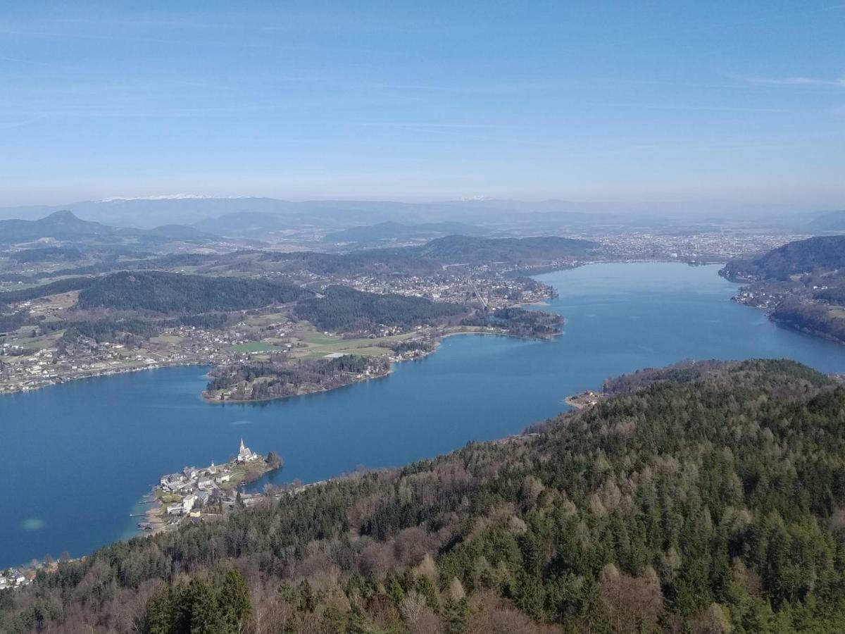 Gaestehaus Residenz Lapeiner Portschach am Woerthersee Luaran gambar