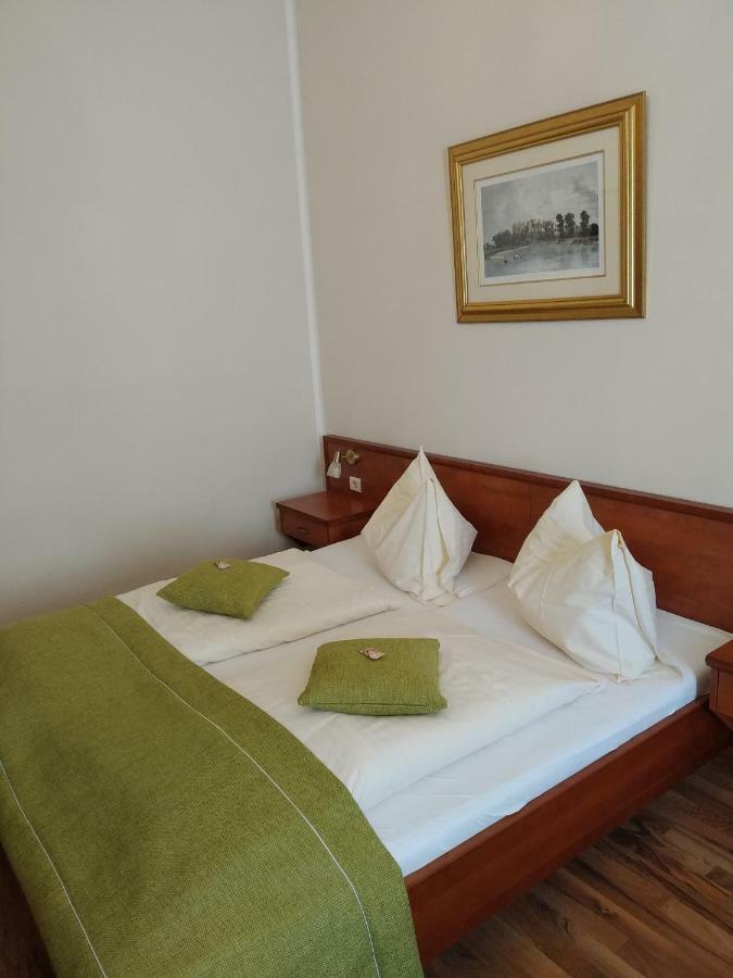 Gaestehaus Residenz Lapeiner Portschach am Woerthersee Luaran gambar