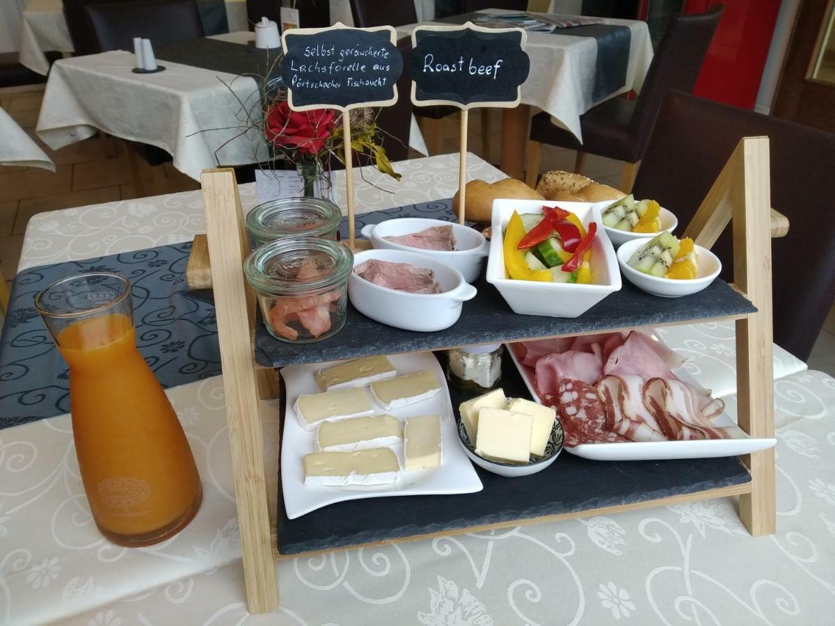 Gaestehaus Residenz Lapeiner Portschach am Woerthersee Luaran gambar